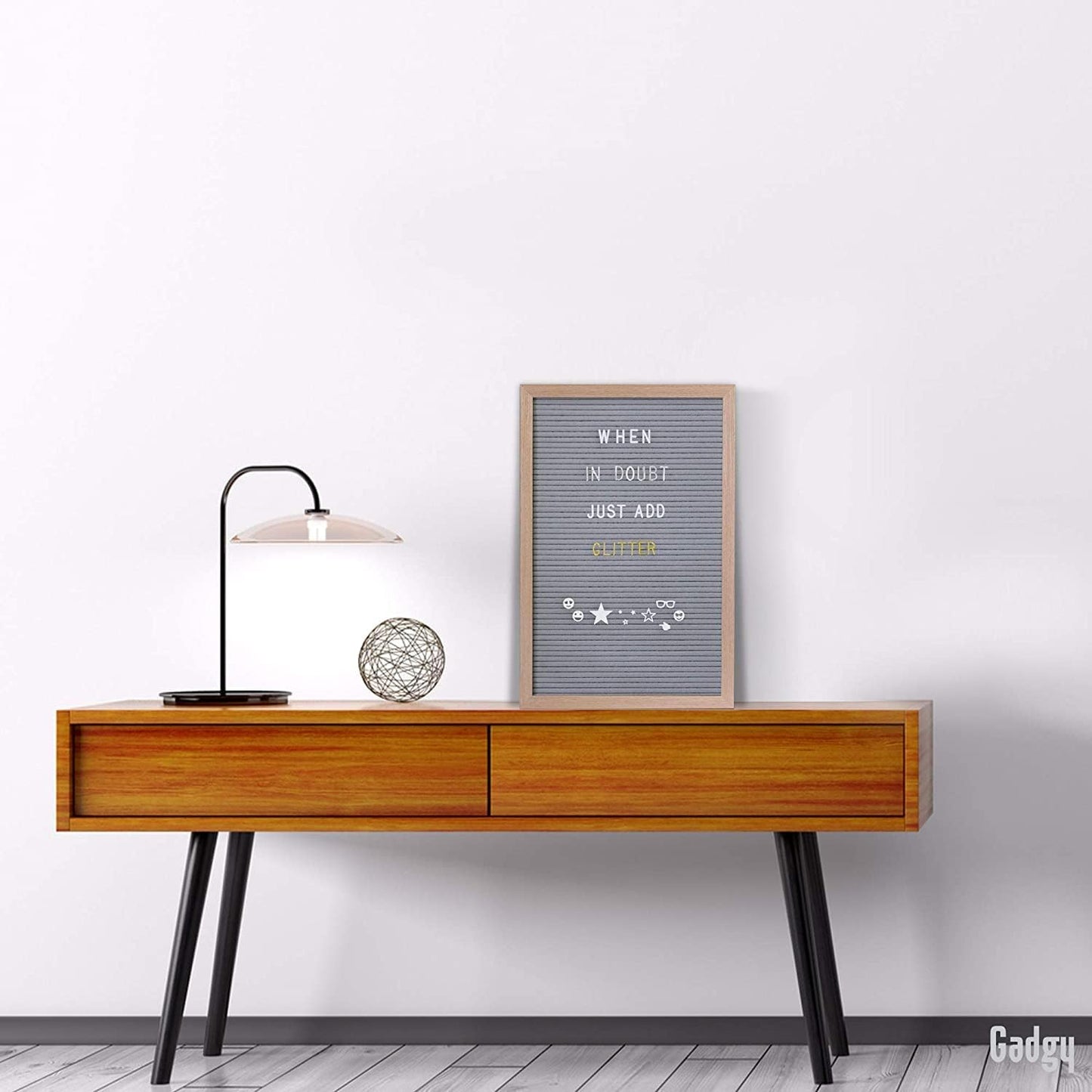 Retro Letterboard Felt Grey | 30 X 45 Cm | MDF + Oak Frame | 510 Letters | 100 Icons | 4 Pins