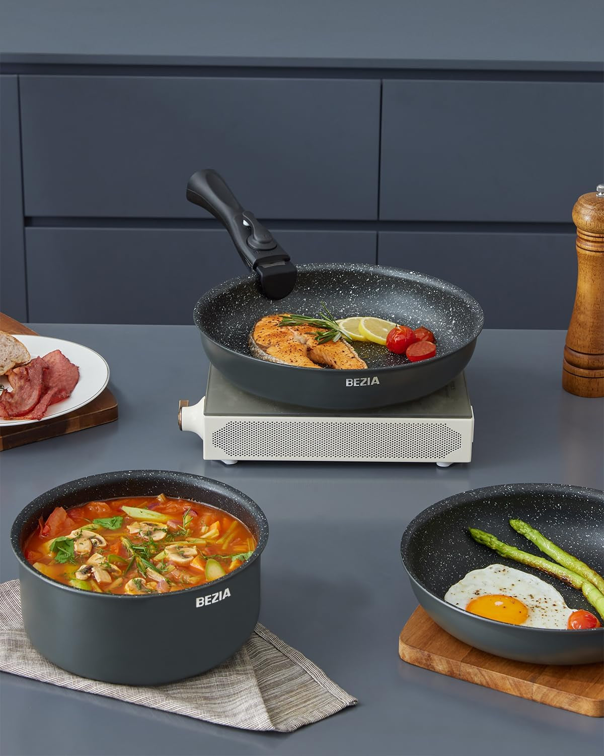 Induction Hob Pans Set, Nonstick Pots and Pans Set 10 Pieces, Saucepan Sets with Detachable Handles, Stackable Cookware Set for All Hobs