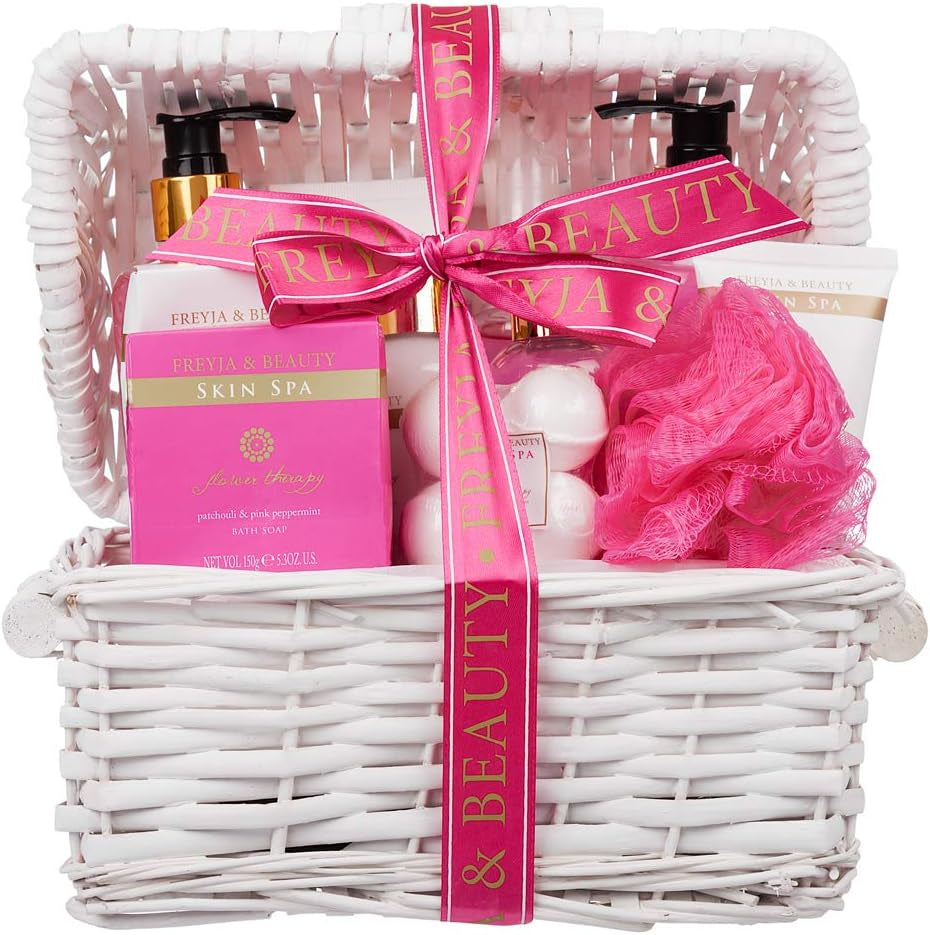 11 Piece Luxurious Patchouli & Pink Peppermint Body & Bath Spa Basket Gift Set - Includes All Bathing Essentials Complete with Large Basket and Bow Ribbon