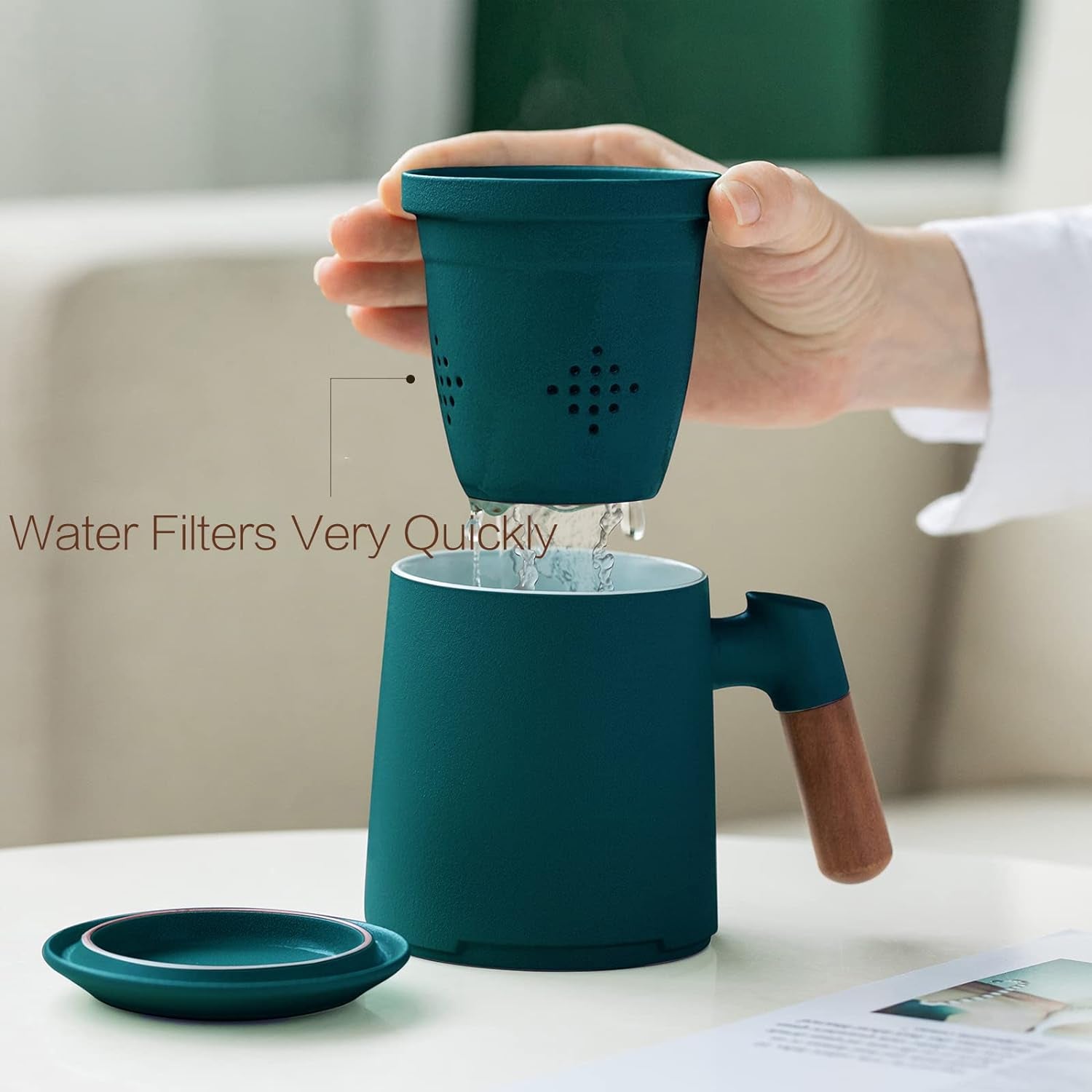 Tea Mug with Infuser and Lid, Wood Handle Loose Leaf Tea Strainer Cup, 360ML Matte Dark Green Ceramic Tea Steeping Mug Gifts