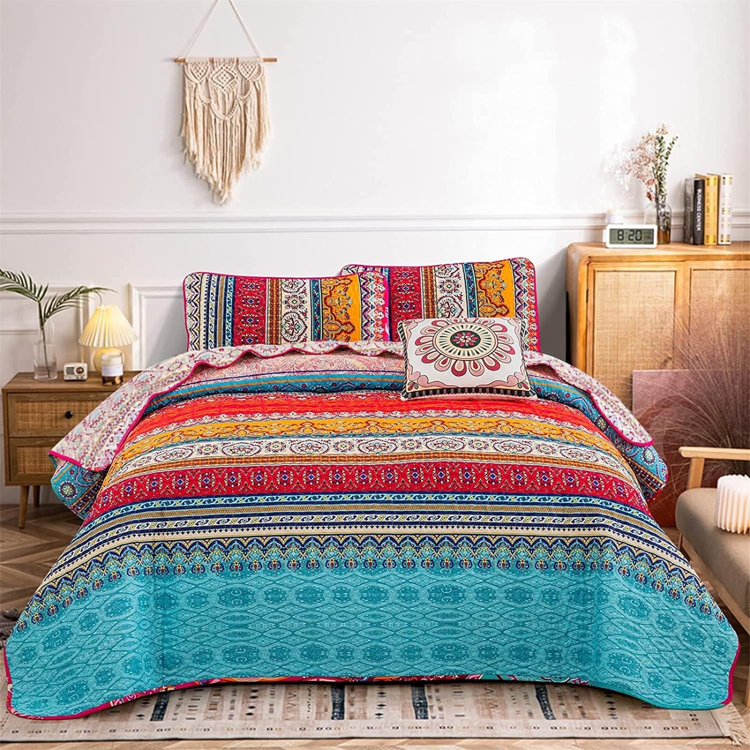 King Size Reversible Bohemian Bedspread with 2 Pillowcases Boho Striped Bedspread Coverlet for All Season Soft Microfiber Quilt 240X260Cm